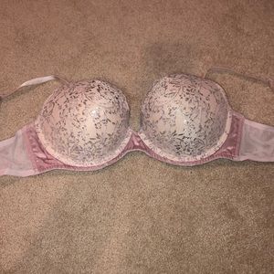 Victoria’s Secret very sexy push up bra